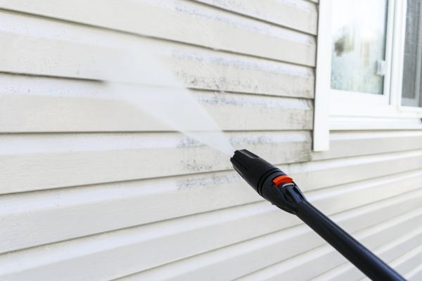 Vinyl Siding Washing in Vista