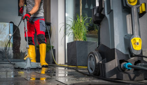 Commercial Pressure Cleaning in Vista