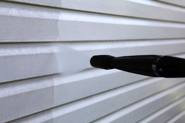 Cost of Condo Siding Power Washing in Vista