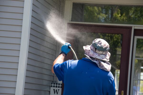Siding Pressure Washing in Vista
