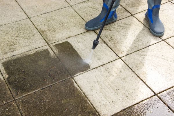 Outdoor Concrete Cleaning in Vista